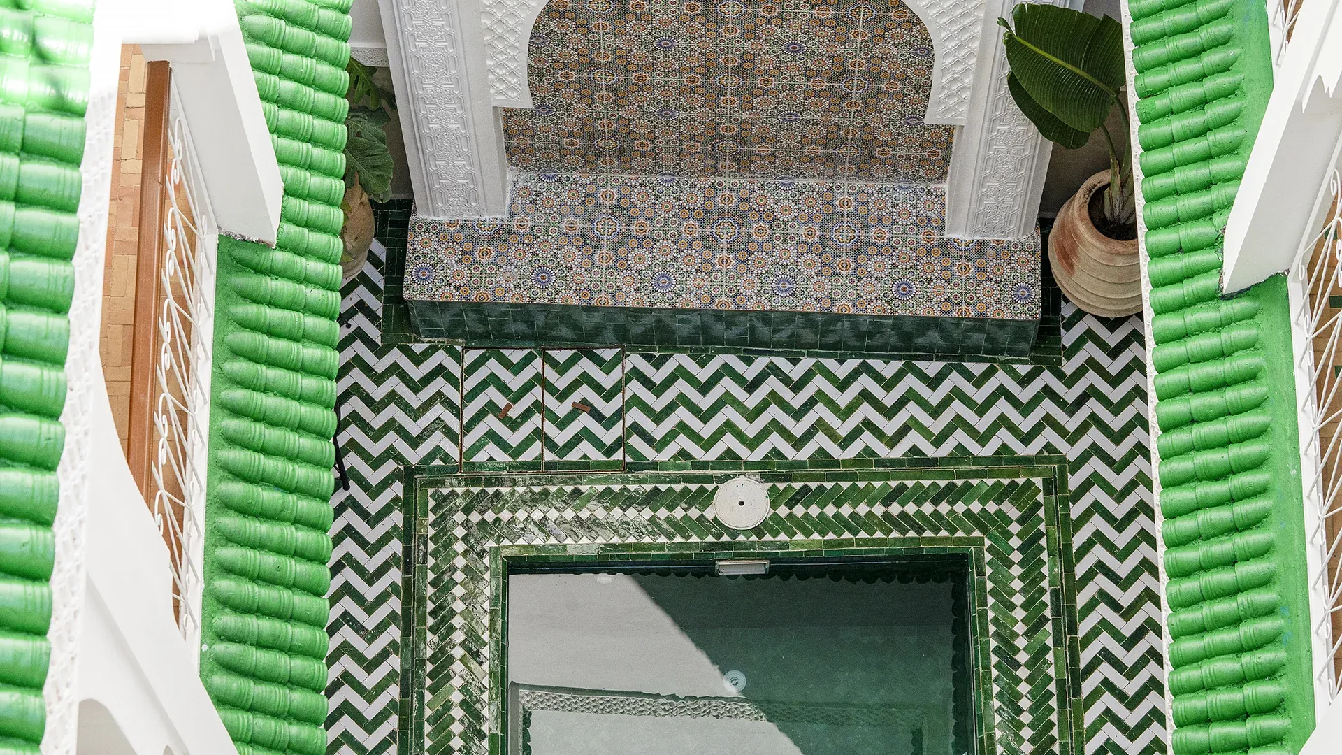 Terrasse en zellige du Riad Ilyan, Marrakesh