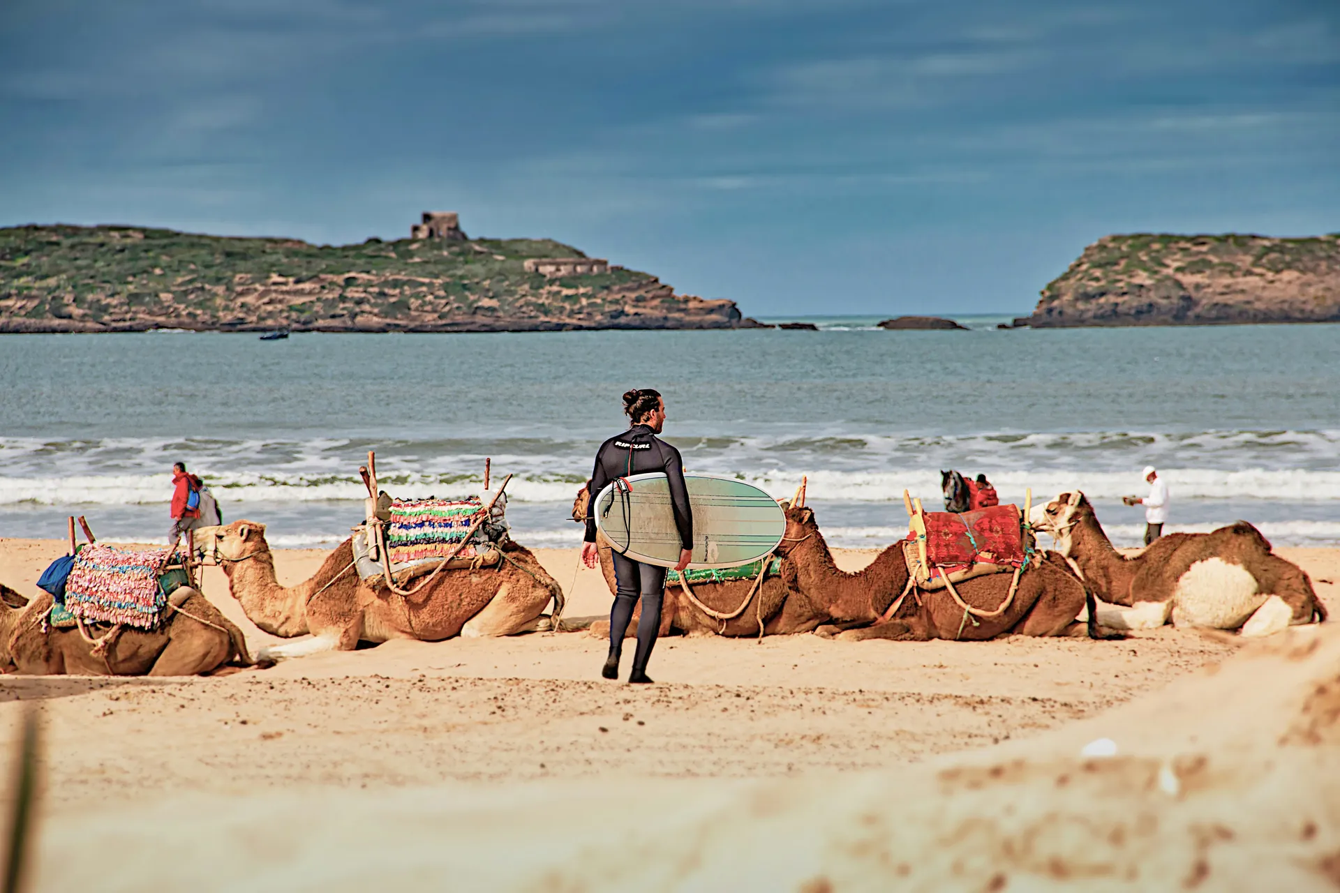 Excursion privée à Essaouira : plage, surf et chameaux face à l'Atlantique — Riad Ilyan, Marrakech